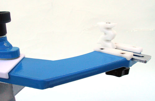 Mounting arm