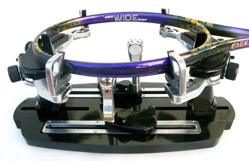 Tennis mounting system